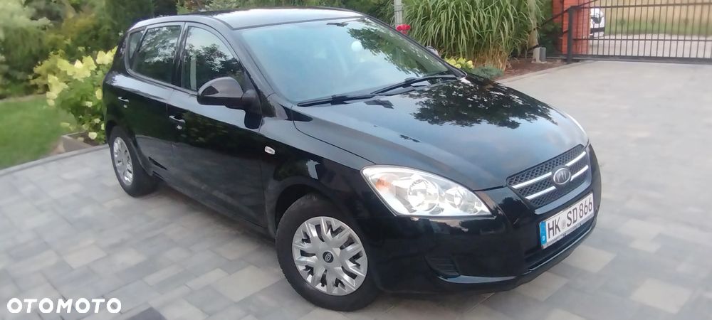 Kia Ceed 1.4 CVVT Attract - 17
