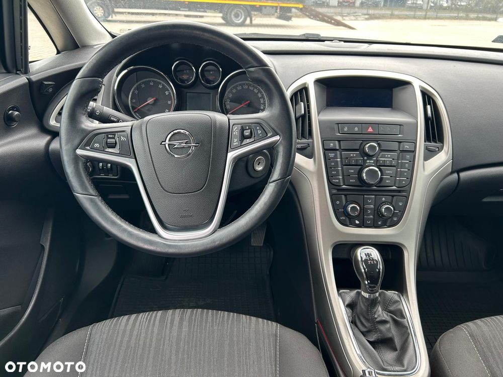 Opel Astra 1.4 T Enjoy - 12