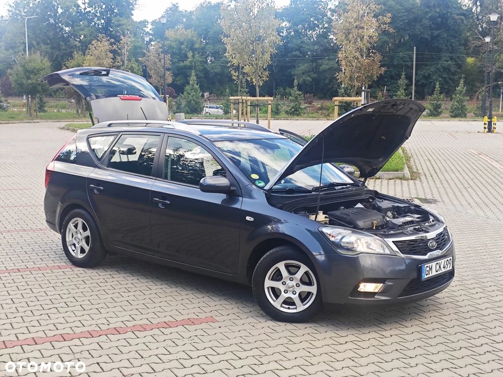 Kia Ceed Cee'd 1.6 Crdi Comfort + - 8