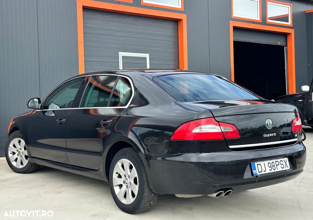 Skoda Superb 2.0 TDI Elegance - 9