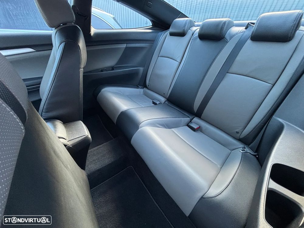Honda Civic 1.5 i-VTEC Turbo CVT Executive - 9