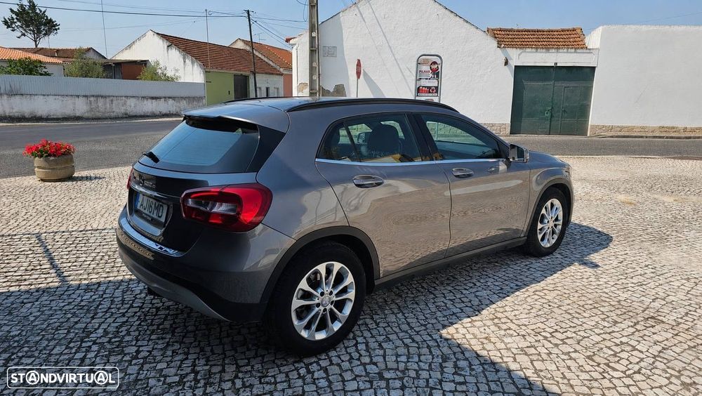 Mercedes-Benz GLA 180 CDI Urban - 3