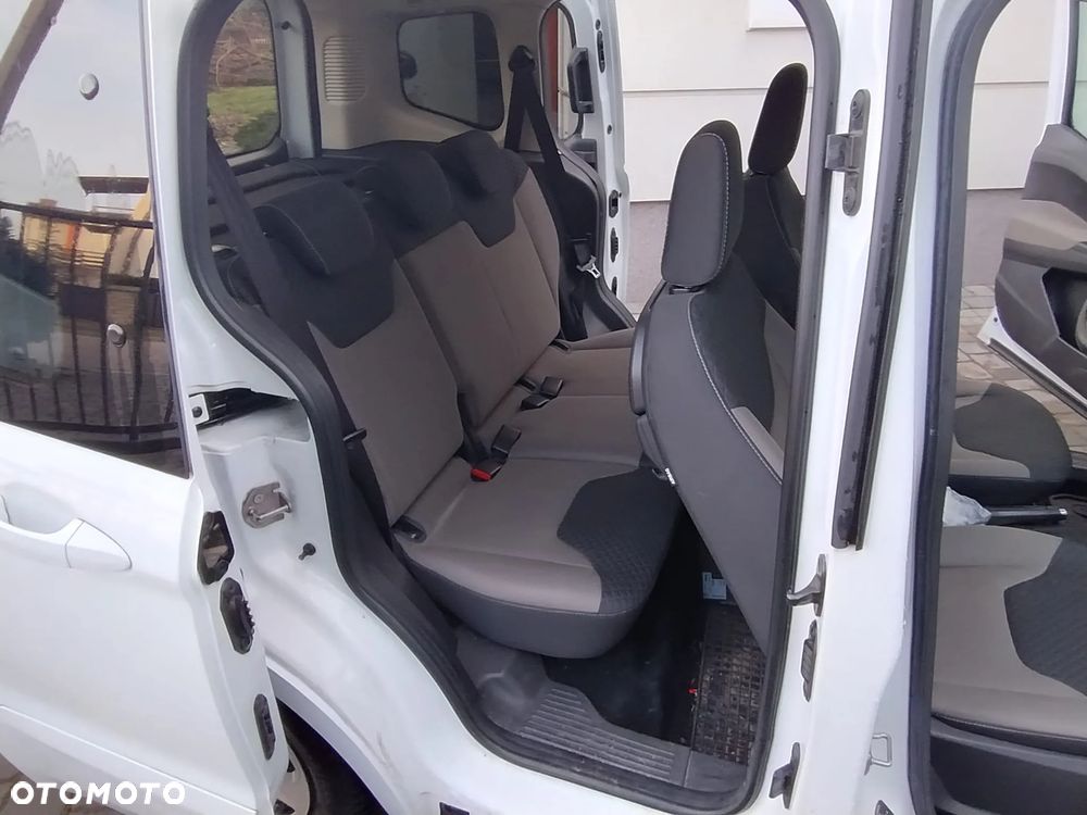 Ford Tourneo Courier 1.0 EcoBoost Trend - 9