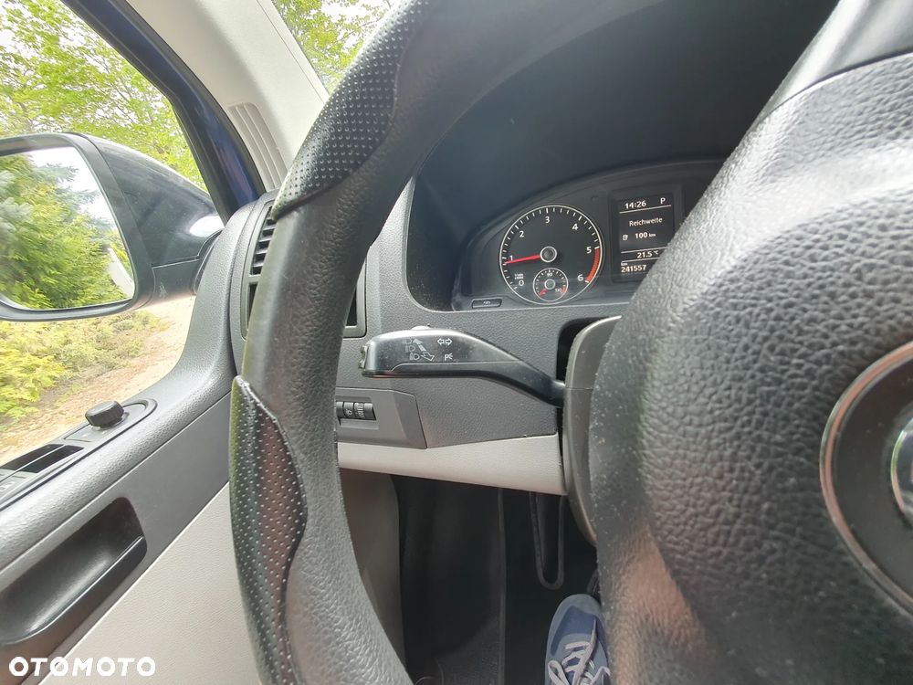 Volkswagen Caravelle - 16