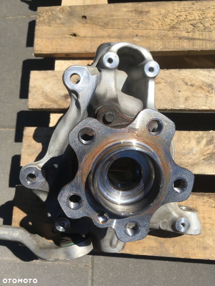 ZWROTNICA PIASTA WAHACZ BMW 2 G42 X-DRIVE - 2