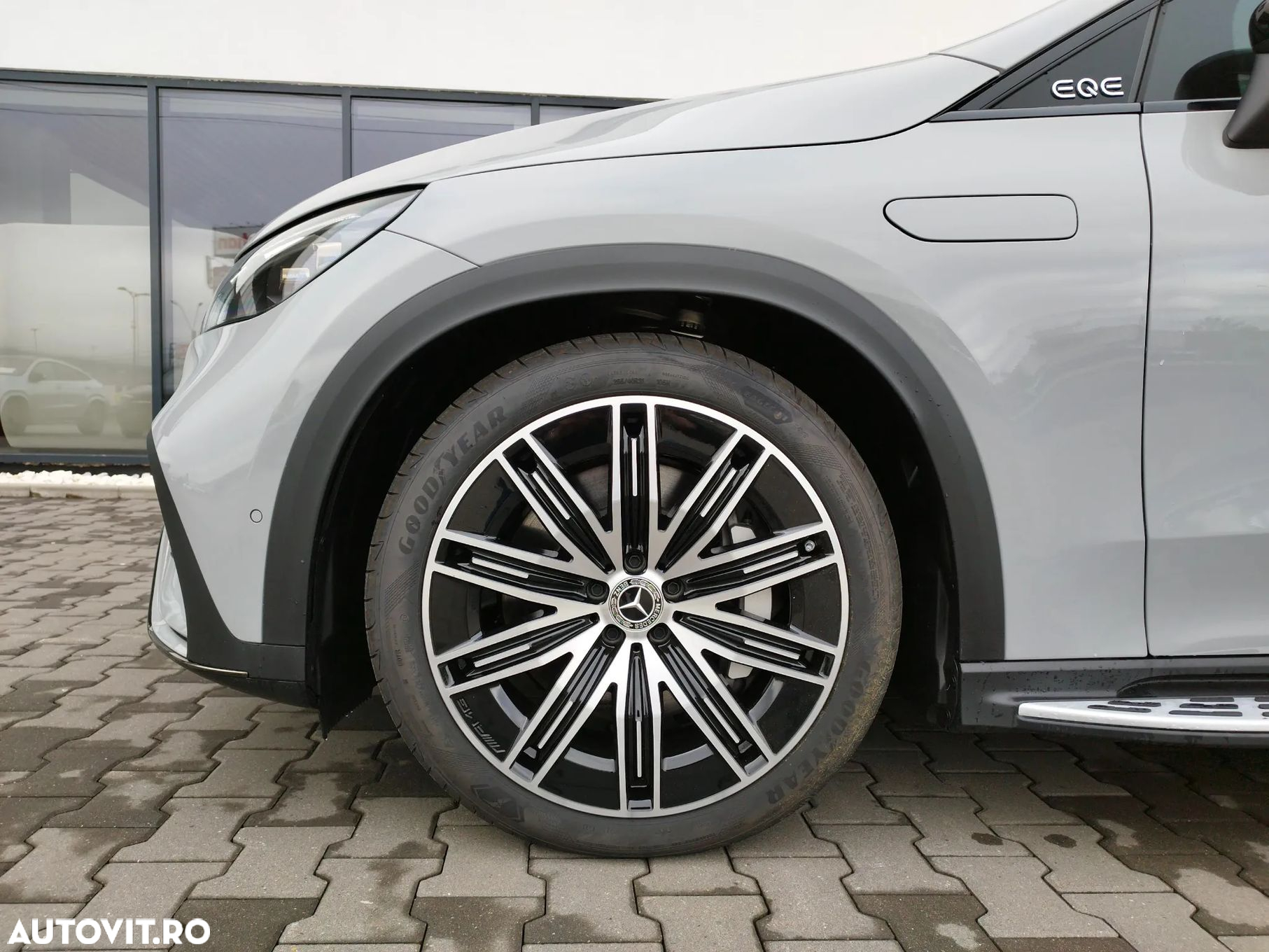 Mercedes-Benz EQE - 22