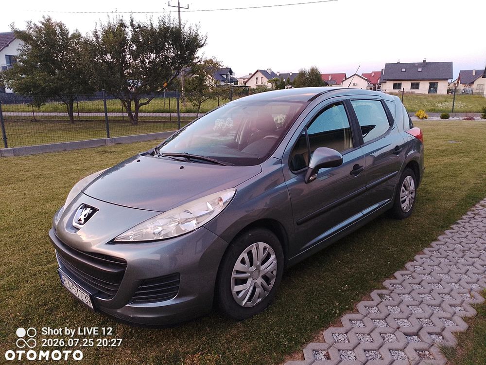 Peugeot 207 - 1