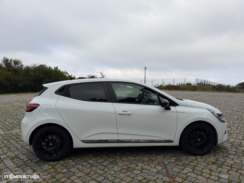Renault Clio - 6
