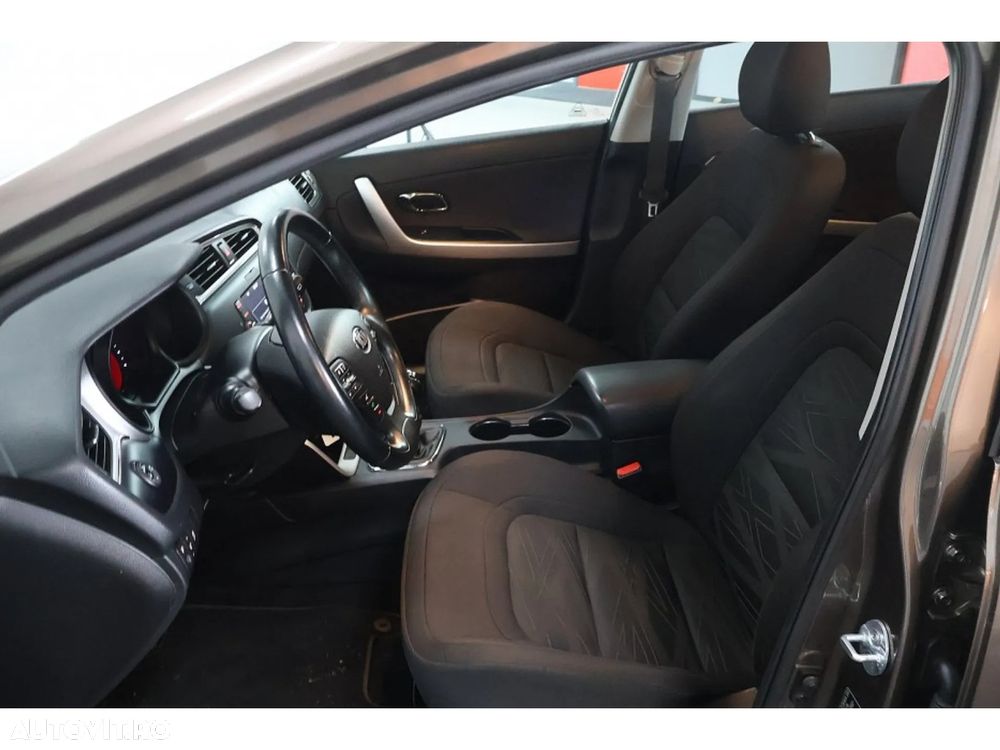 Kia Ceed - 5