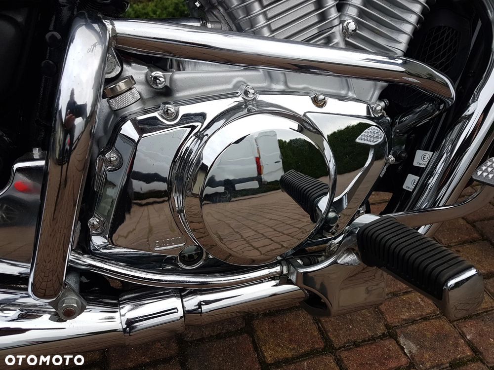 Suzuki Intruder - 14