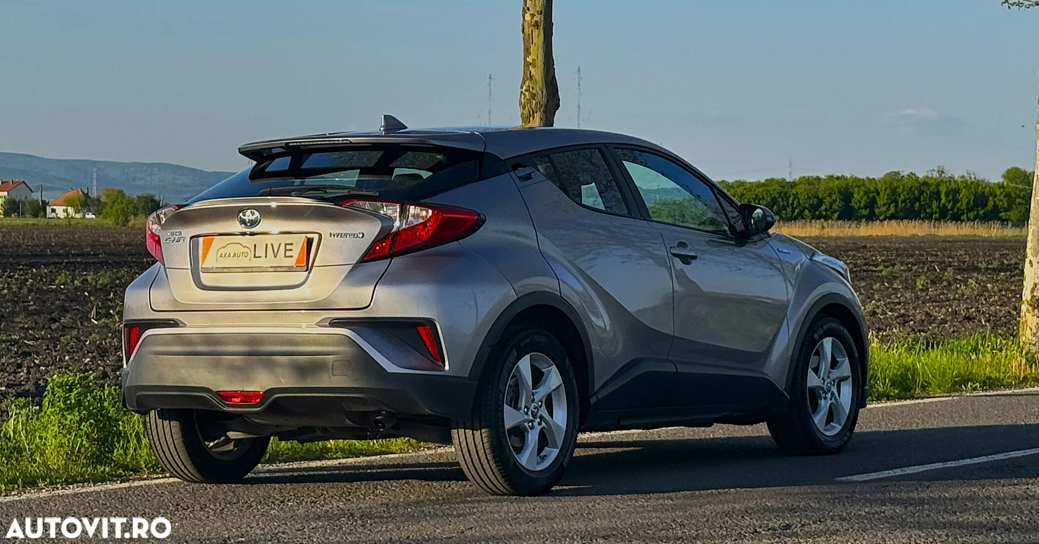 Toyota C-HR Hybrid Business-Edition - 4