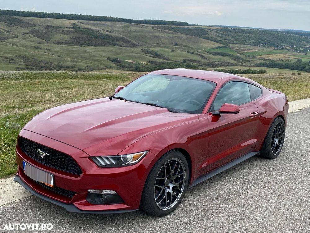 Ford Mustang 2.3 Eco Boost Aut. - 3