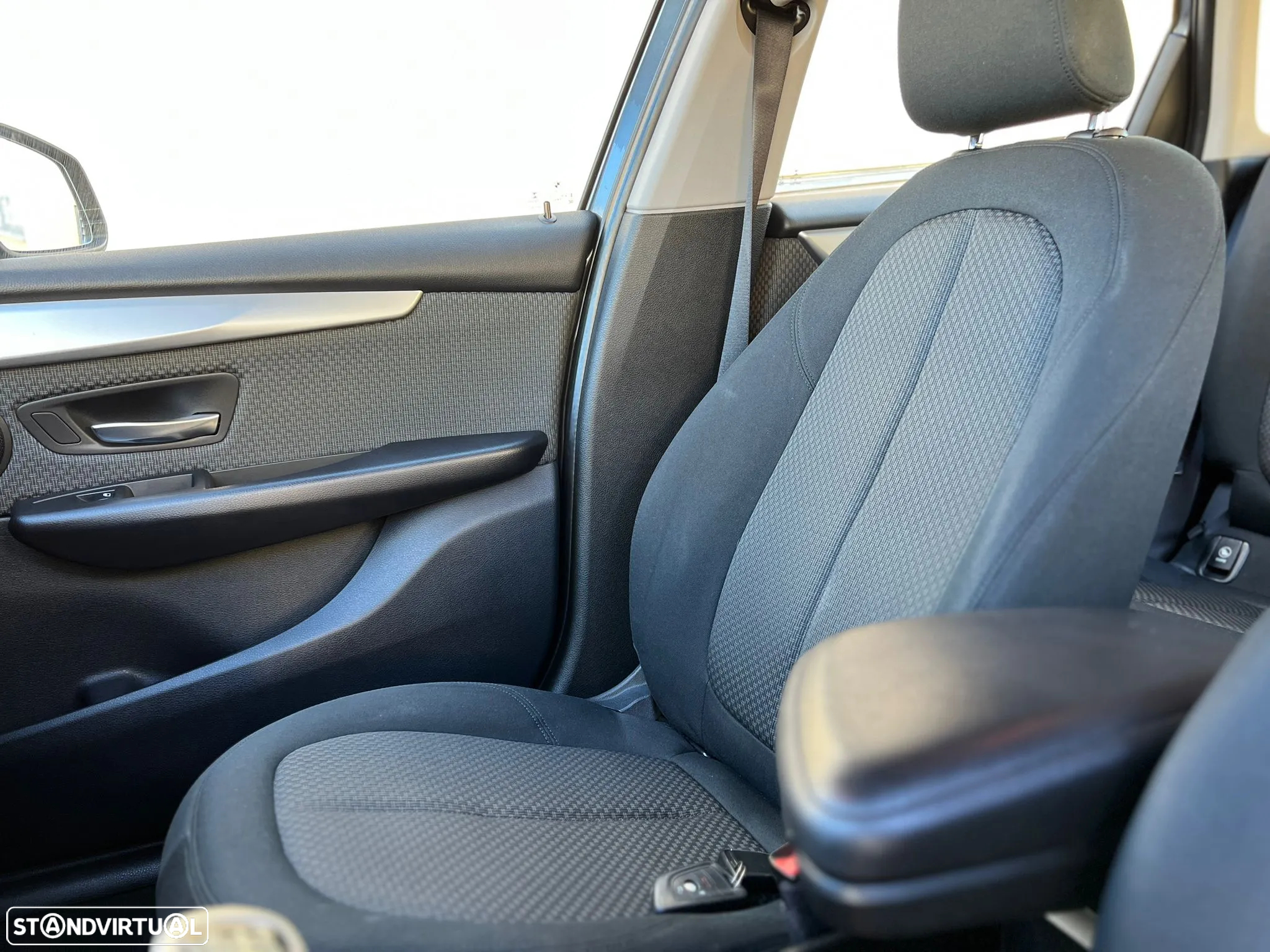 BMW 216 Active Tourer d Advantage - 24
