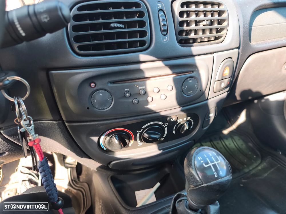 Renault Mégane 1.4 Confort Authentique - 9