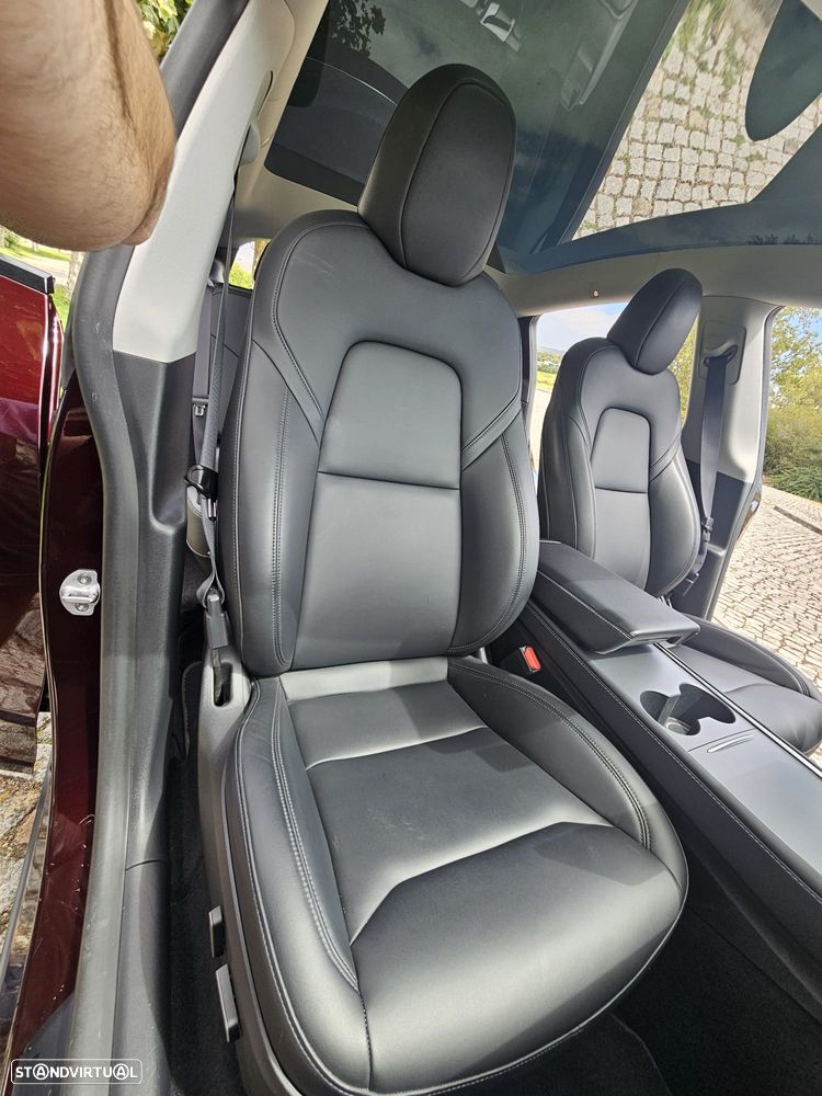 Tesla Model Y Long Range Tração Integral - 19