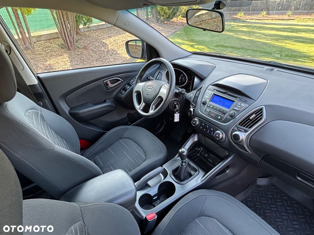 Hyundai ix35 1.6 2WD Fifa World Cup Edition - 6