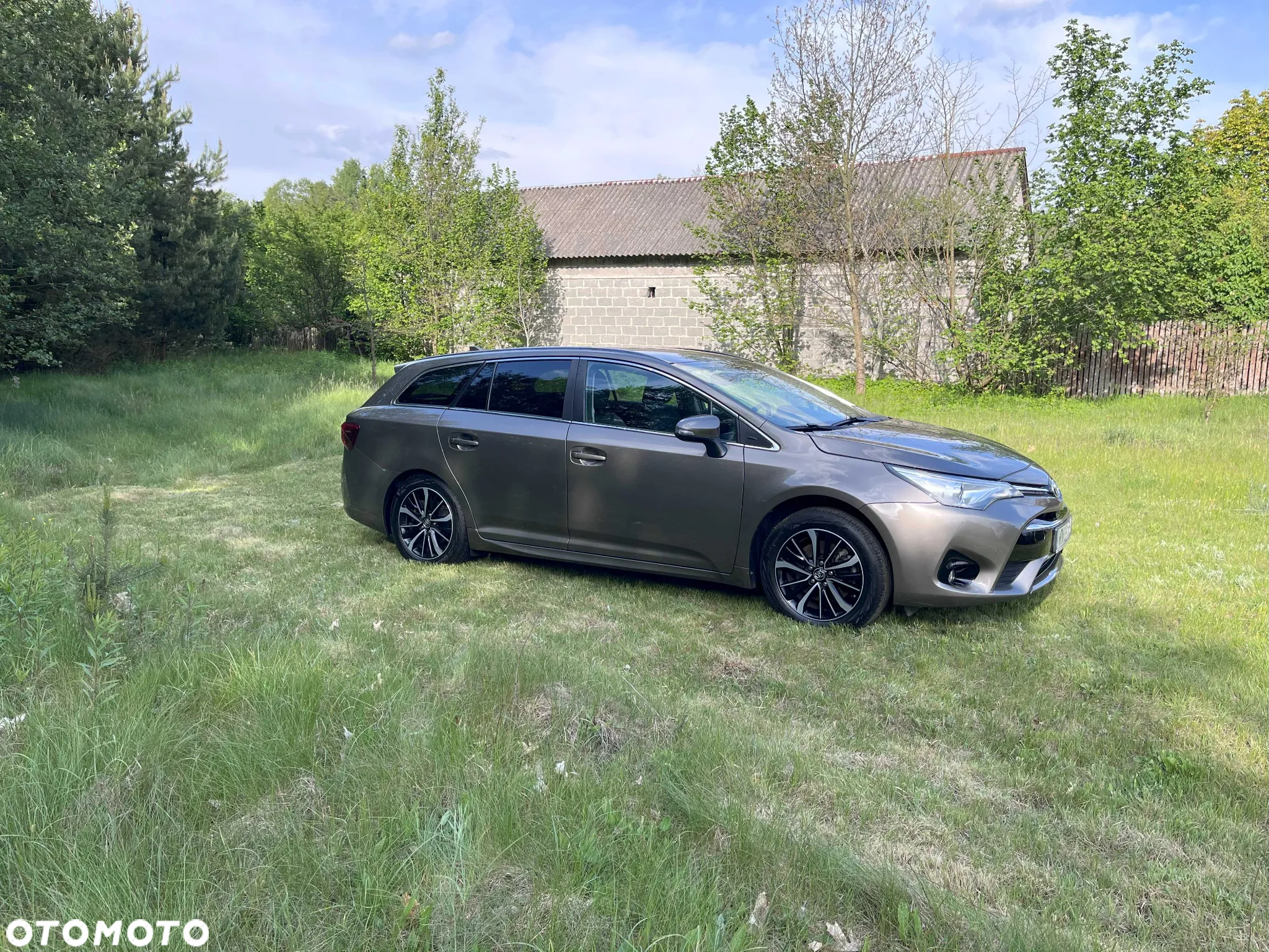 Toyota Avensis 2.0 D-4D Premium - 4