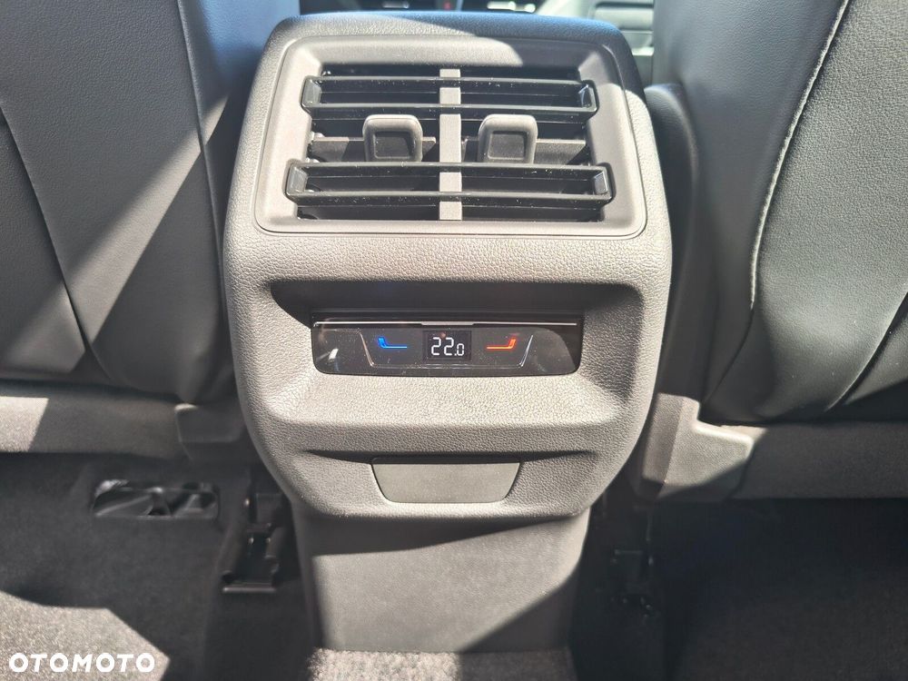 Volkswagen Tiguan - 31