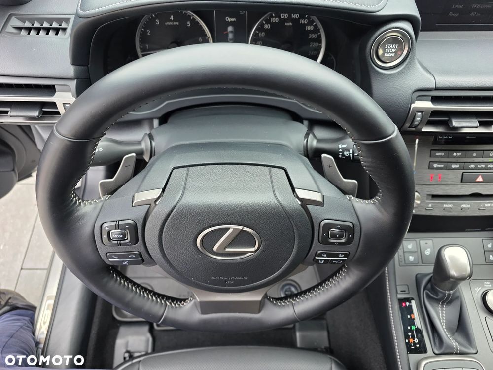 Lexus RC - 22