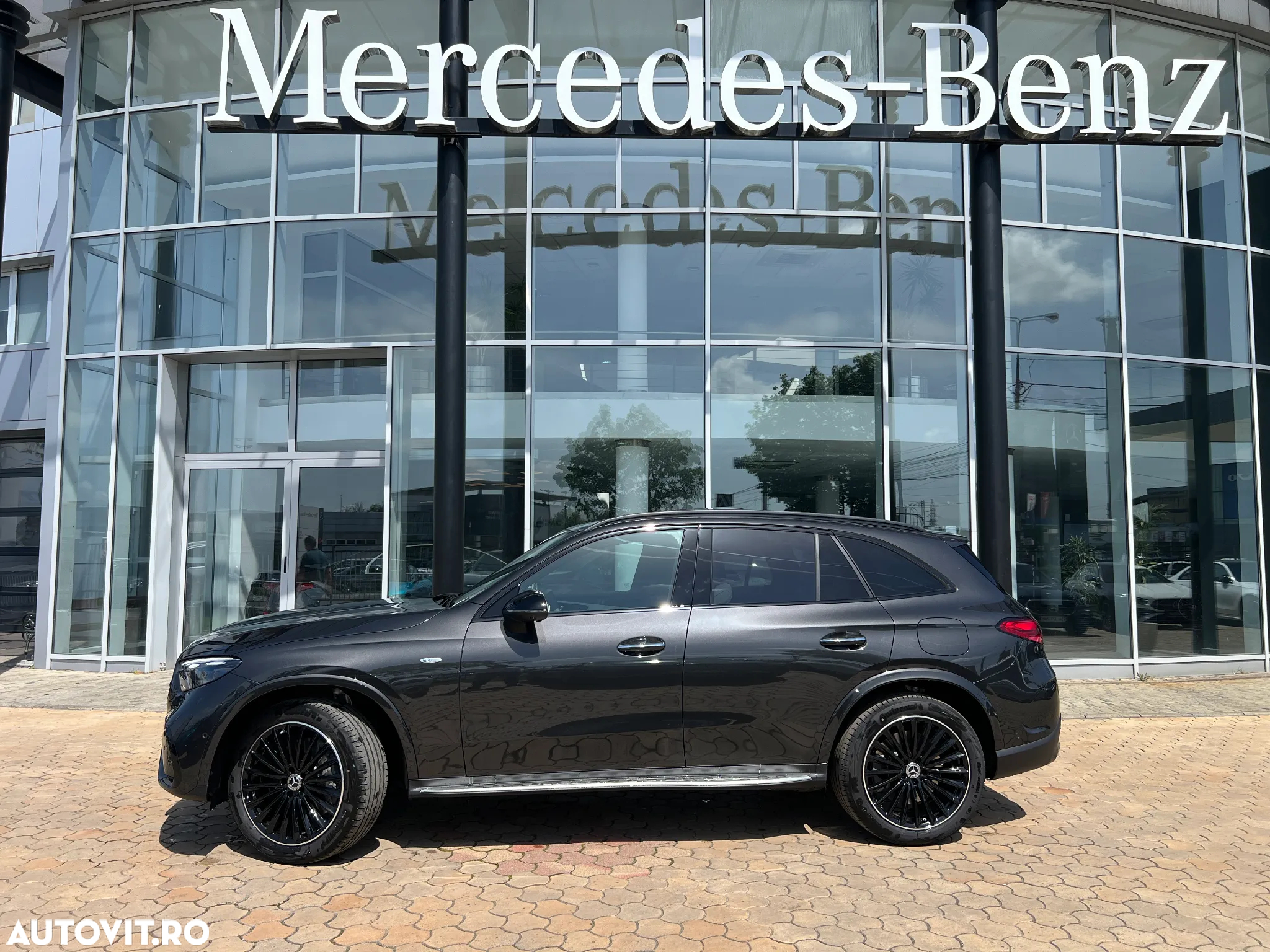 Mercedes-Benz GLC 300 e 4MATIC - 2