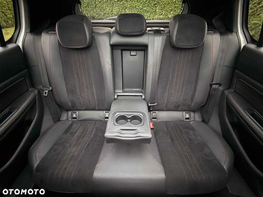 Peugeot 308 1.6 e-THP GTi by Sport S&S - 19