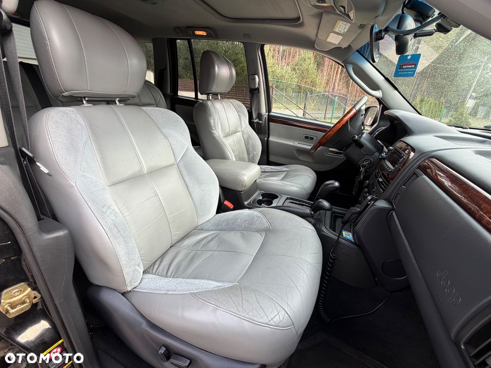 Jeep Grand Cherokee - 28