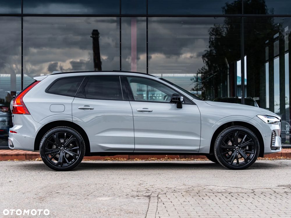 Volvo XC 60 B5 B AWD Plus Dark - 16
