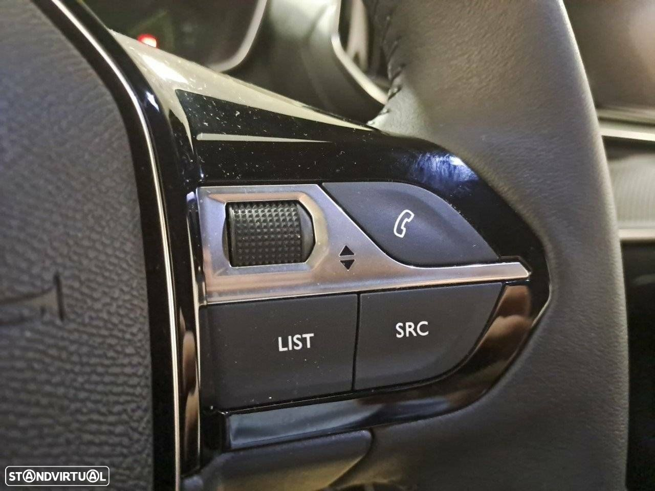 Peugeot e-2008 54 kWh Active - 17