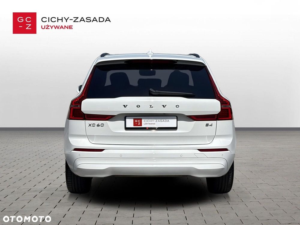 Volvo XC 60 B4 B Momentum Pro - 5