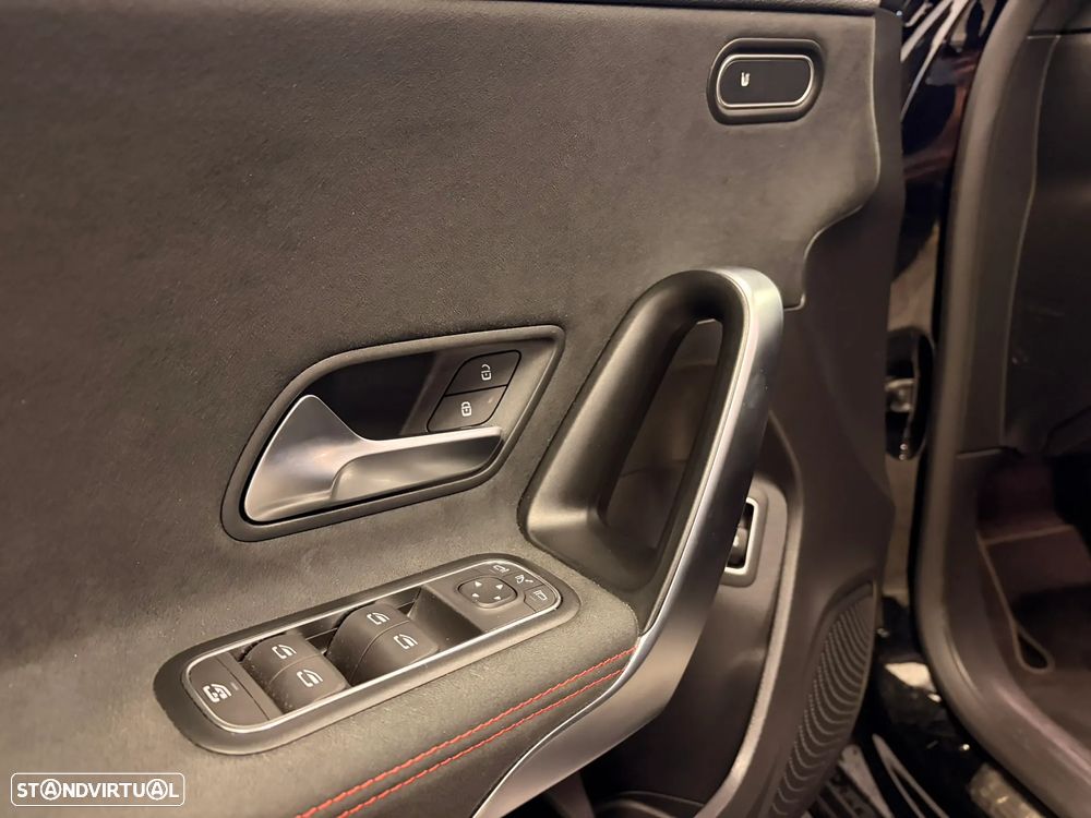 Mercedes-Benz A 250 e AMG Line - 5