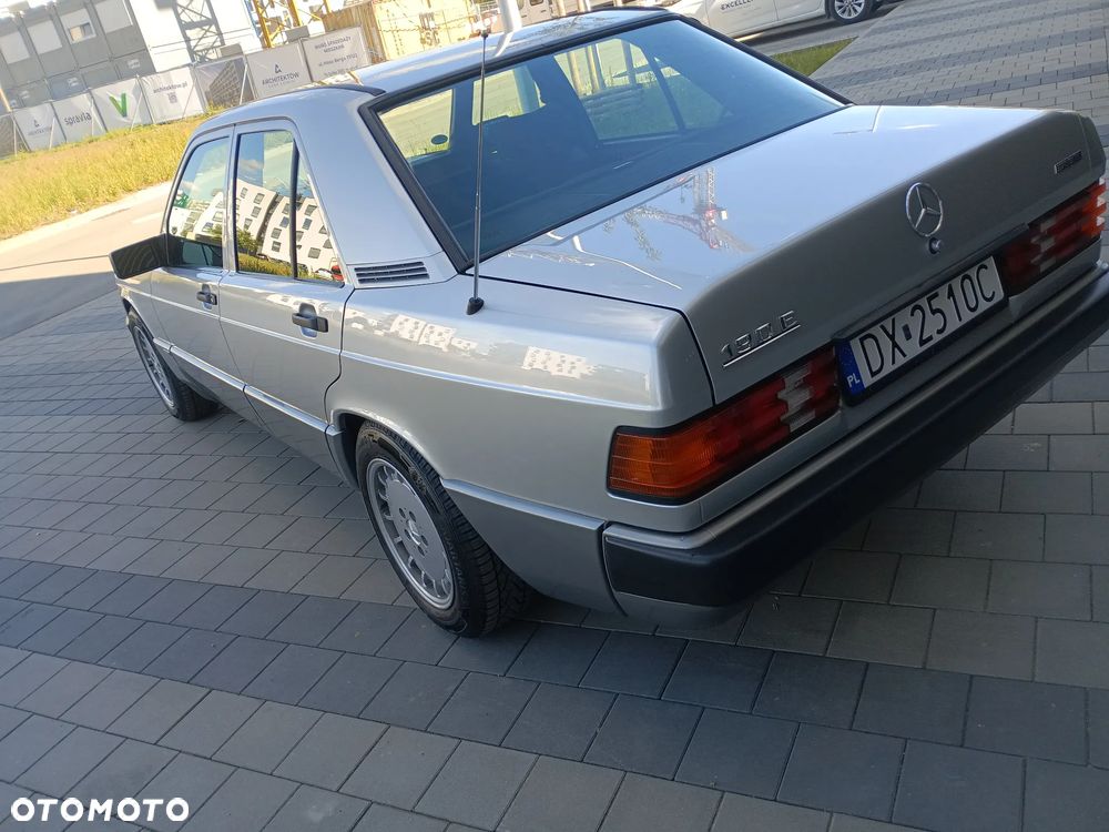 Mercedes-Benz W201 (190) - 3