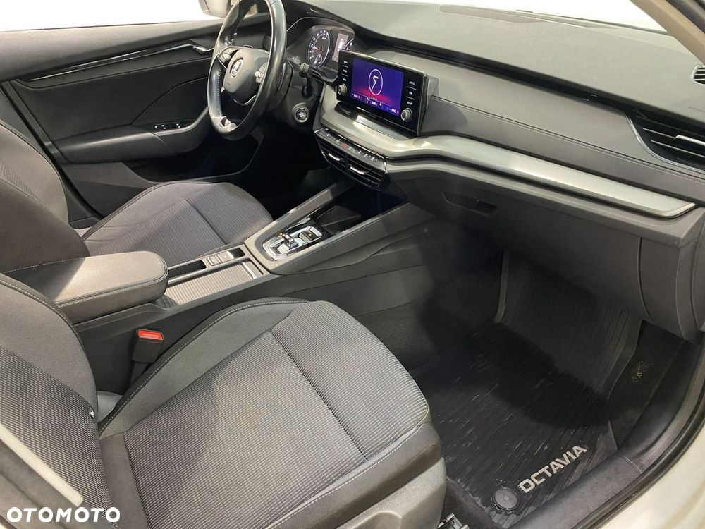 Skoda Octavia 2.0 TDI Ambition DSG - 15