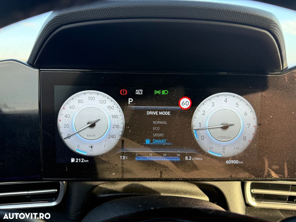 Hyundai Elantra 1.6 l 123 CP CVT Exclusive Navi - 23