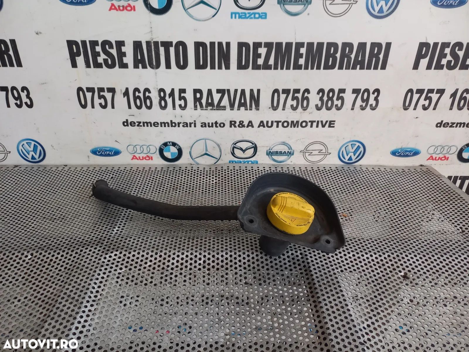 Buson Gura Umplere Ulei Renault Master Opel Movano 2.3 Dci An 2012-2013-2014-2015-2016 - Dezmembrar - 1