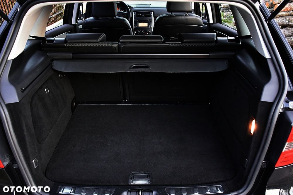 Mercedes-Benz Klasa B 180 BlueEFFICIENCY SPORT EDITION - 27
