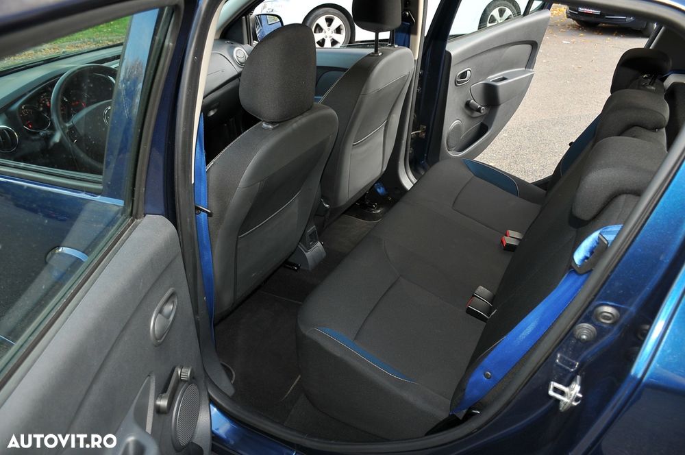 Dacia Sandero 1.2 16V 75 Celebration - 14