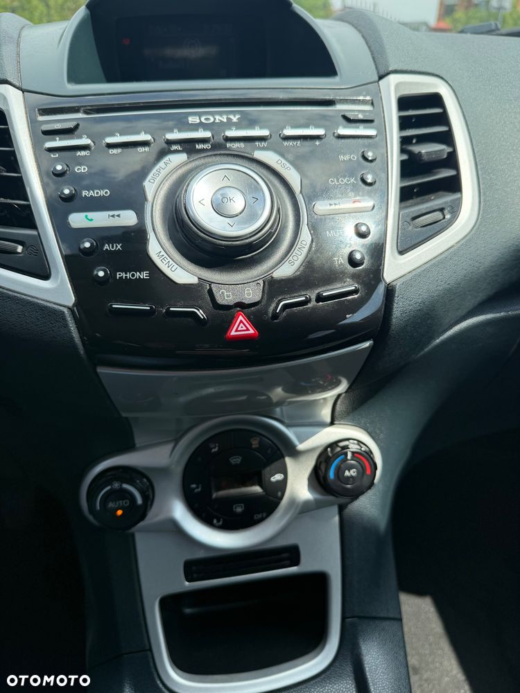 Ford Fiesta 1.6 Ti-VCT Titanium - 38