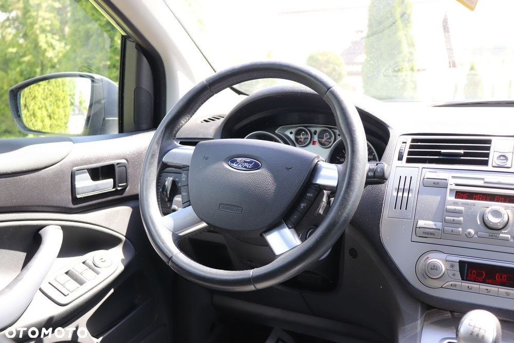 Ford Kuga - 11