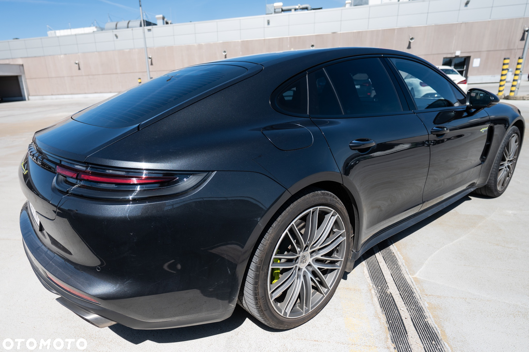 Porsche Panamera - 4