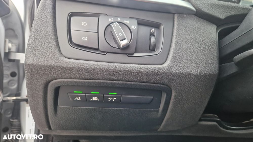 BMW Seria 3 320d Aut. Modern Line - 16