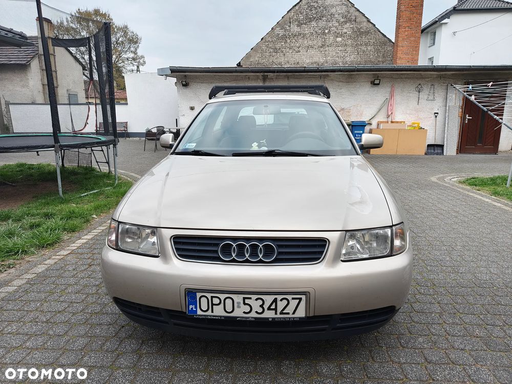 Audi A3 3-drzwiowe 1.6 Ambiente - 2