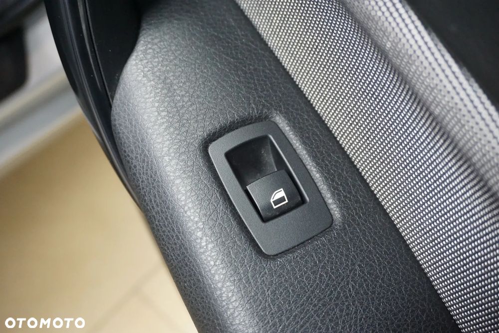 BMW Seria 1 120d Urban Line - 22