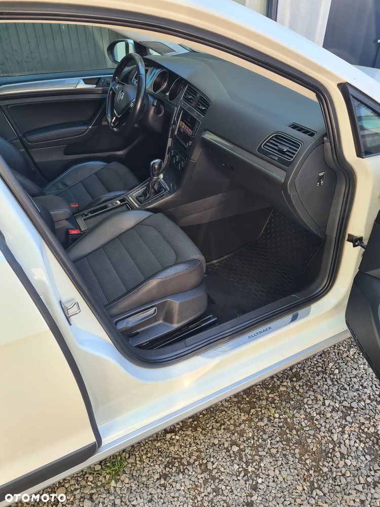 Volkswagen Golf Alltrack - 11