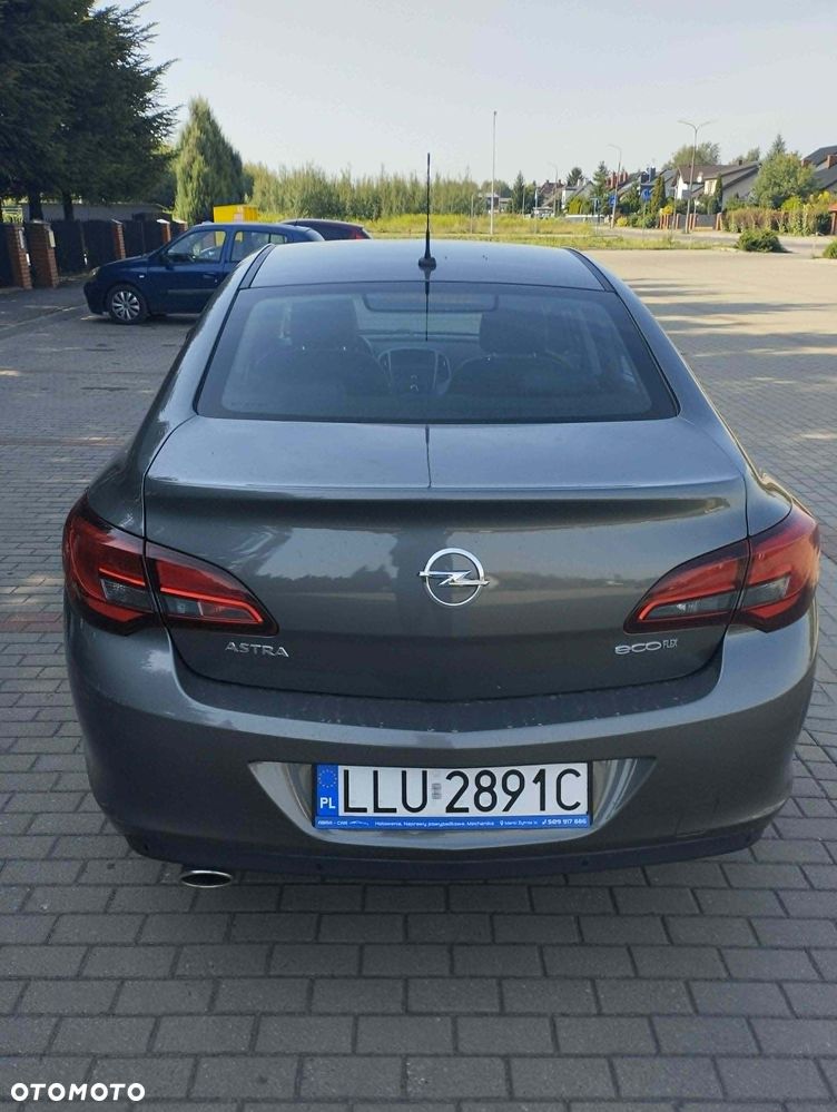 Opel Astra 1.4 T EU6 - 4