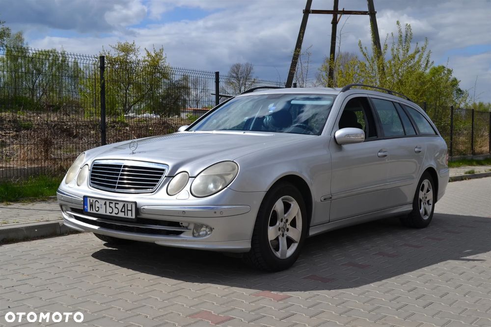 Mercedes-Benz Klasa E 240 4Matic Avantgarde - 3