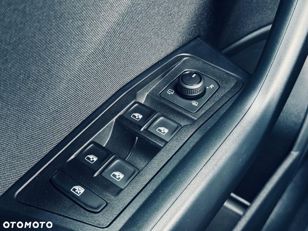 Volkswagen T-Roc 1.5 TSI Life - 30