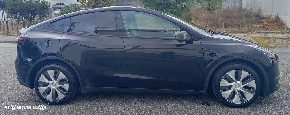 Tesla Model Y Long Range Dual Motor AWD - 4