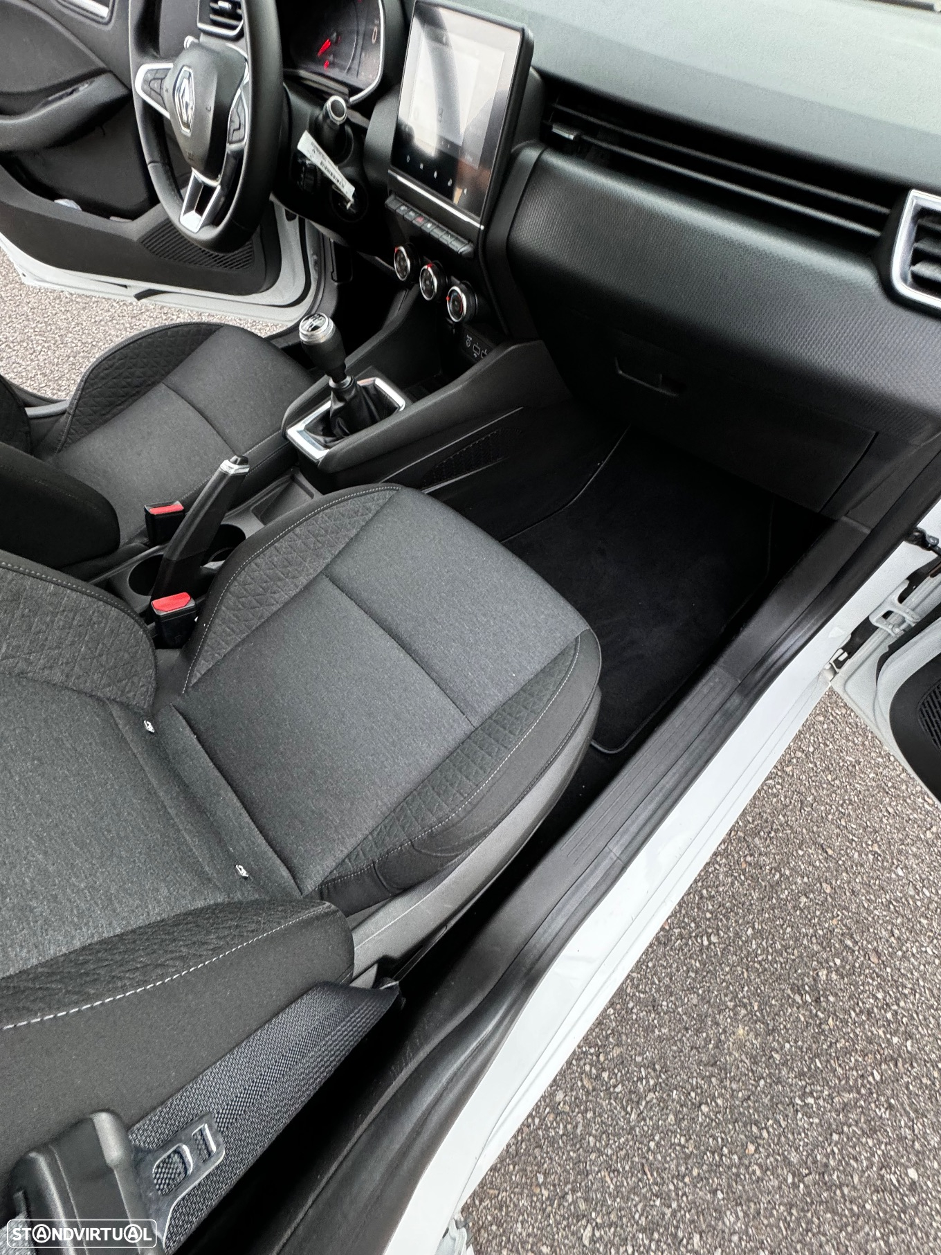 Renault Clio (Energy) dCi 90 Start & Stop INTENS - 14