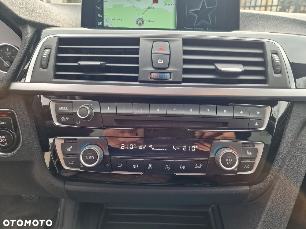 BMW Seria 3 318d xDrive Luxury Line - 27