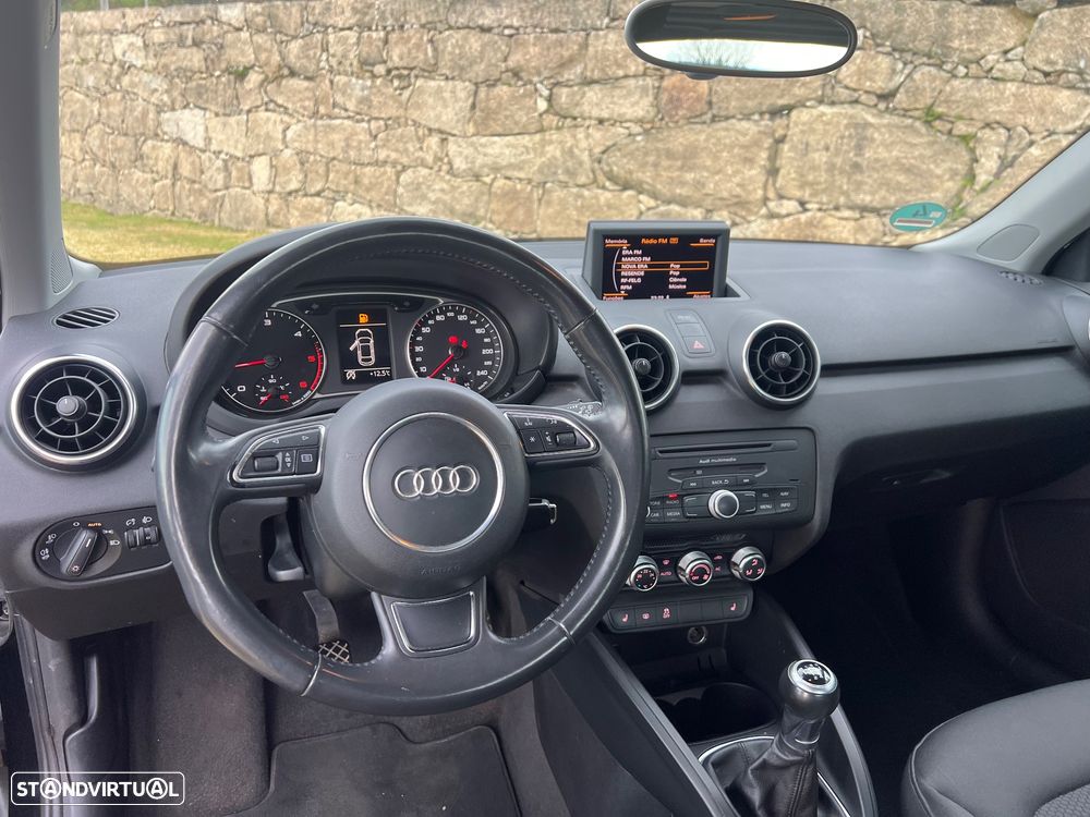 Audi A1 1.6 TDI S line edition - 17